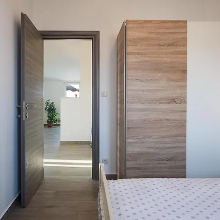 Zara Apartment